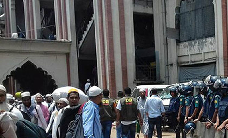 কাকরাইল মসজিদে তাবলিগের দুই গ্রুপের মারামারি