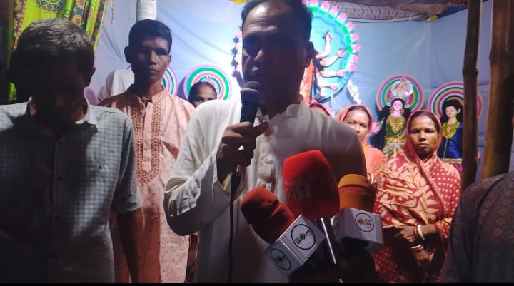 পাগলা থানায় জেলা নেতাদের নির্দেশে শারদীয় দুর্গাপূজা পরিদর্শন করেছেন