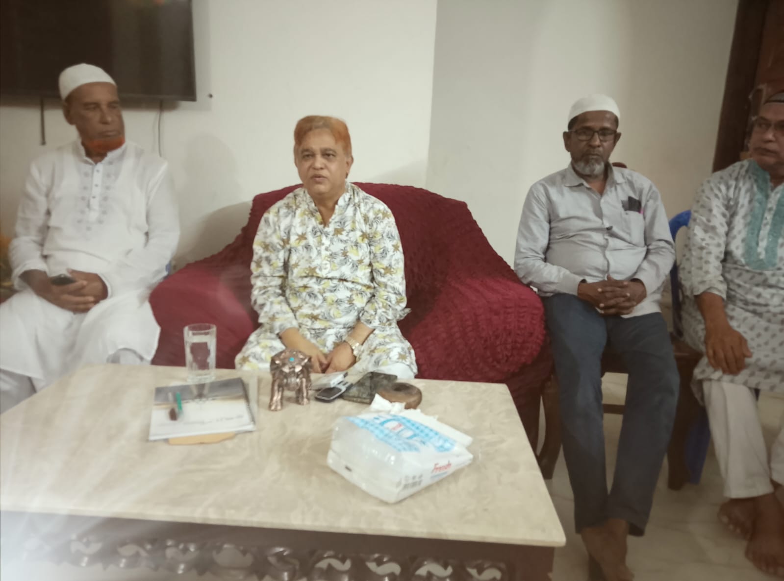 গফরগাঁও পাগলা থানা পাঁচবাগ ইউনিয়নে এডভোকেট আল ফাত্তাহ খানের নেতৃত্বে ইফতার পার্টি।